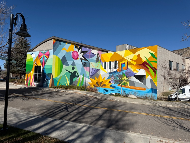 mural in Avon by artist unknown.