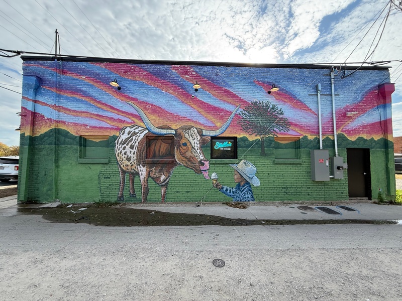 mural in Celina by artist unknown.