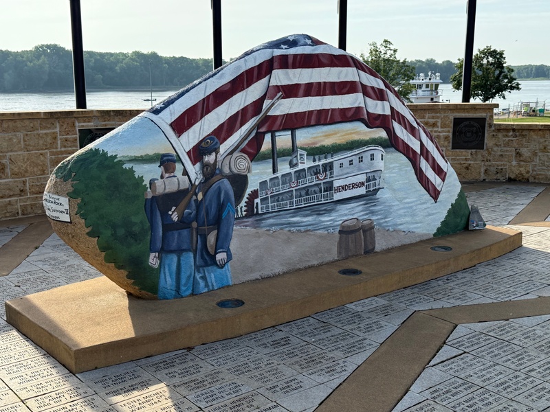 mural in Bellevue by artist unknown.