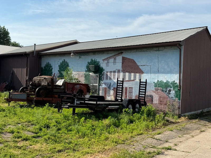 mural in Goose Lake by artist unknown.