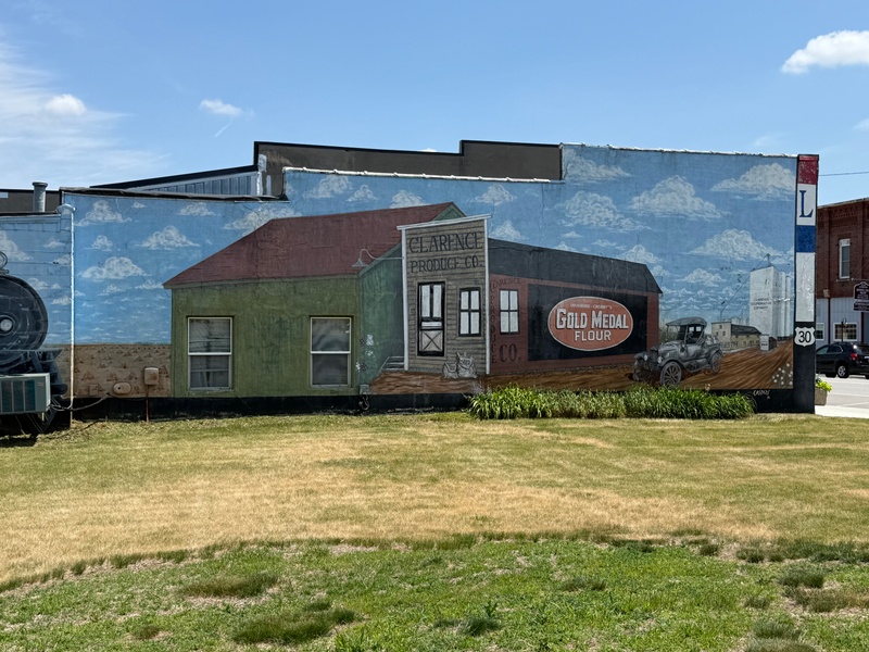 mural in Clarence by artist unknown.