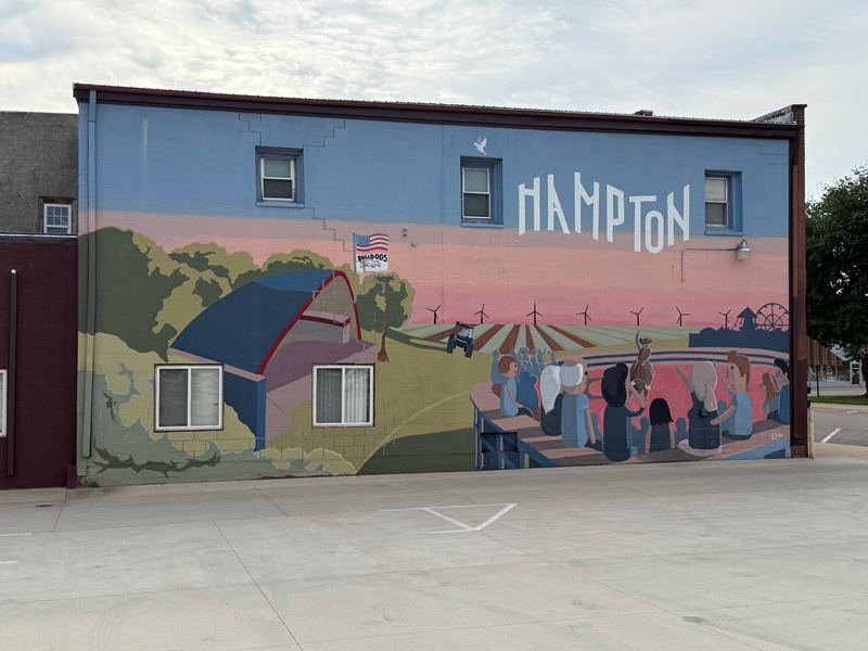 mural in Hampton by artist unknown.