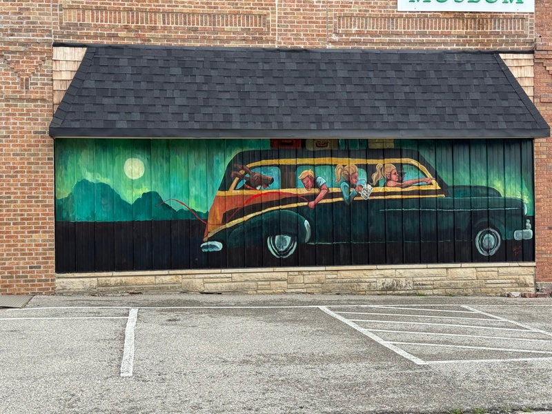 mural in Jefferson by artist unknown.