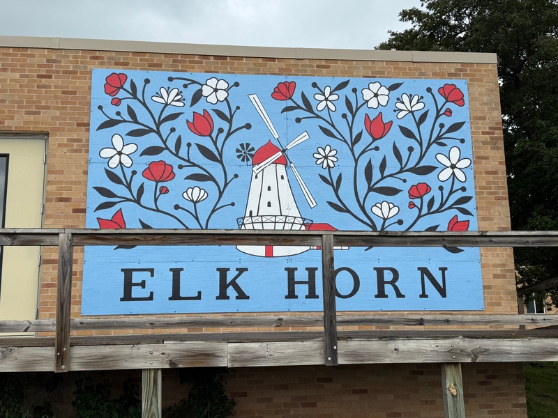 mural in Elk Horn by artist unknown.