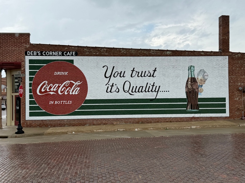 mural in Manning by artist unknown.