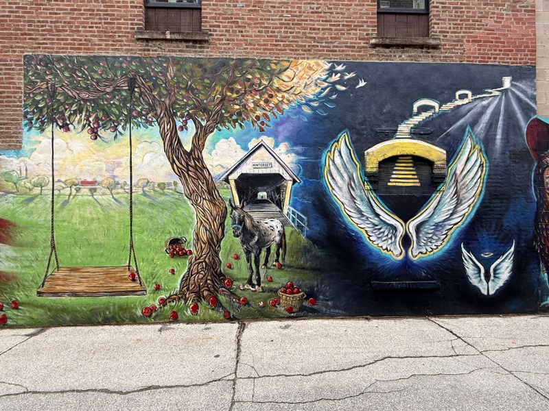 mural in Winterset by artist unknown.