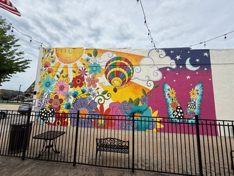 mural in Indianola by artist unknown.