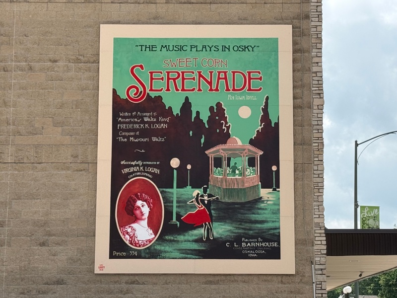 mural in Oskaloosa by artist unknown.