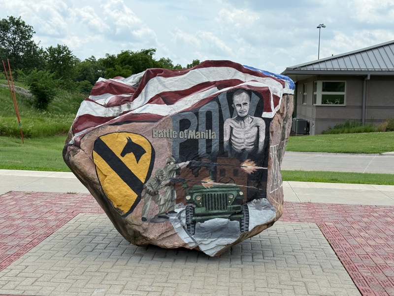 mural in Oskaloosa by artist unknown.
