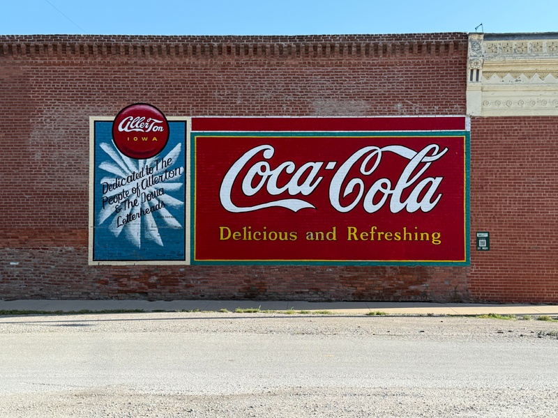 mural in Allerton by artist unknown.