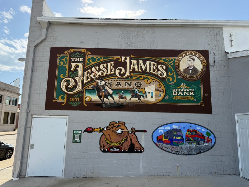 mural in Corydon by artist unknown.