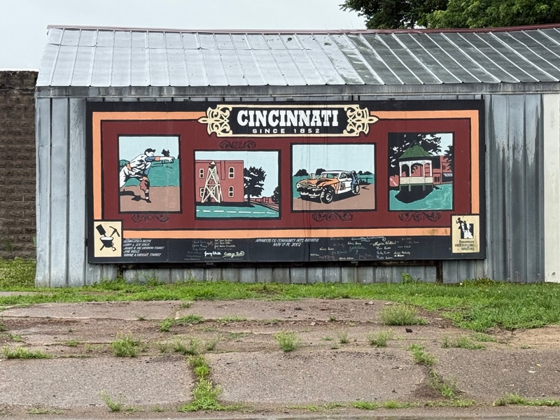 mural in Cincinnati by artist unknown.