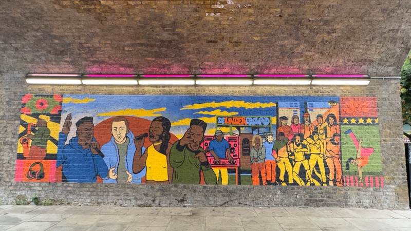 mural in  by artist unknown.