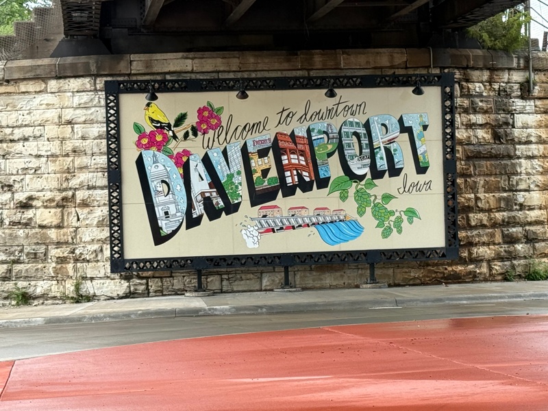 mural in Davenport by artist unknown.