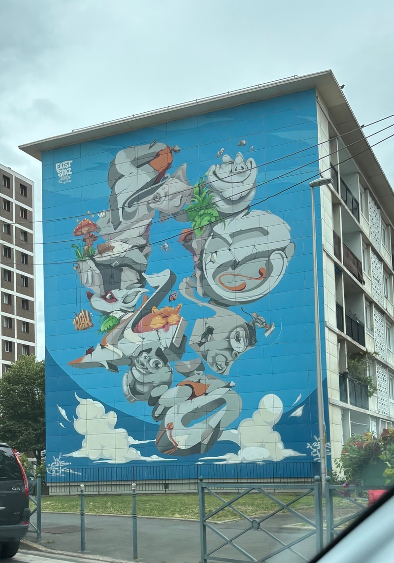 mural in Colombes by artist unknown.