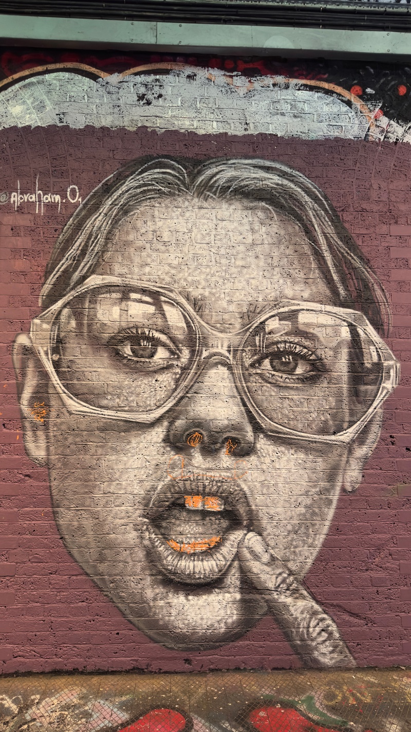 mural in  by artist unknown.