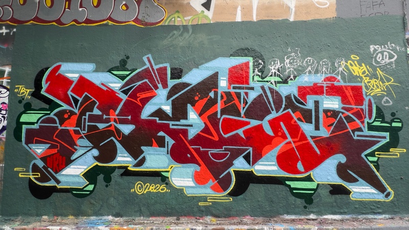 mural in  by artist unknown.