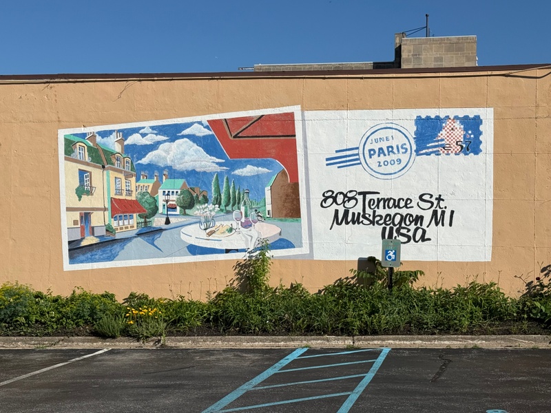 mural in Muskegon by artist unknown.