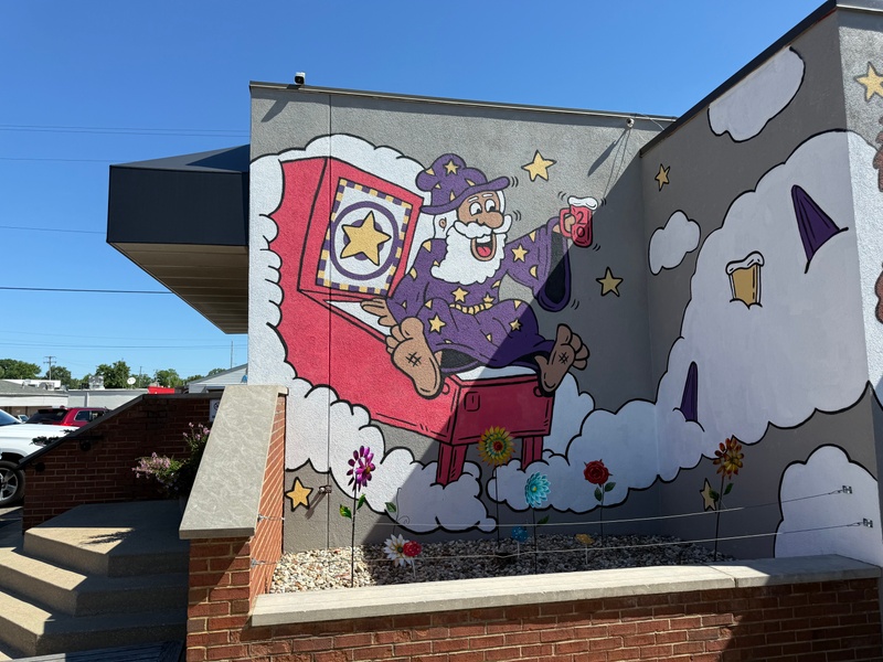 mural in Kalamazoo by artist unknown.