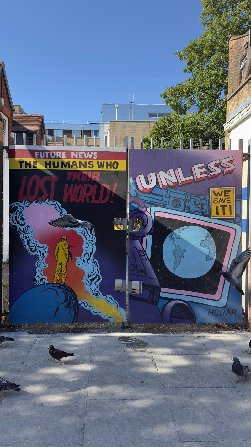 mural in  by artist unknown.