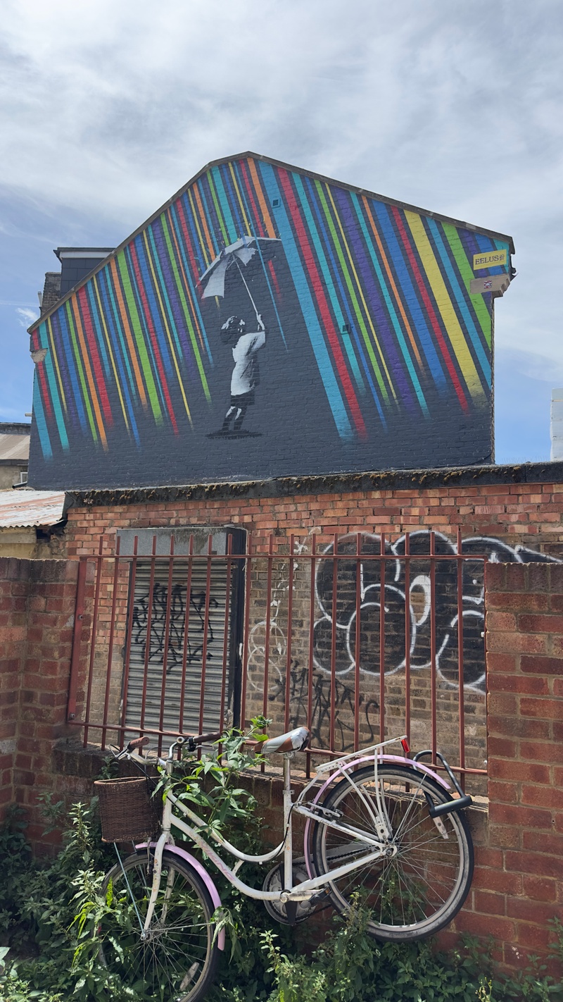 mural in  by artist unknown.