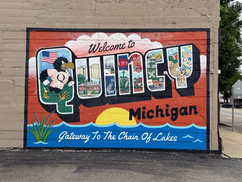 mural in Quincy by artist unknown.