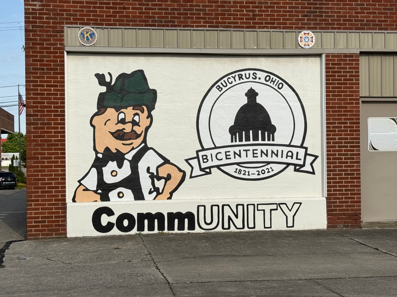 mural in Bucyrus by artist unknown.