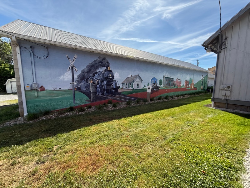 mural in Smithville by artist unknown.