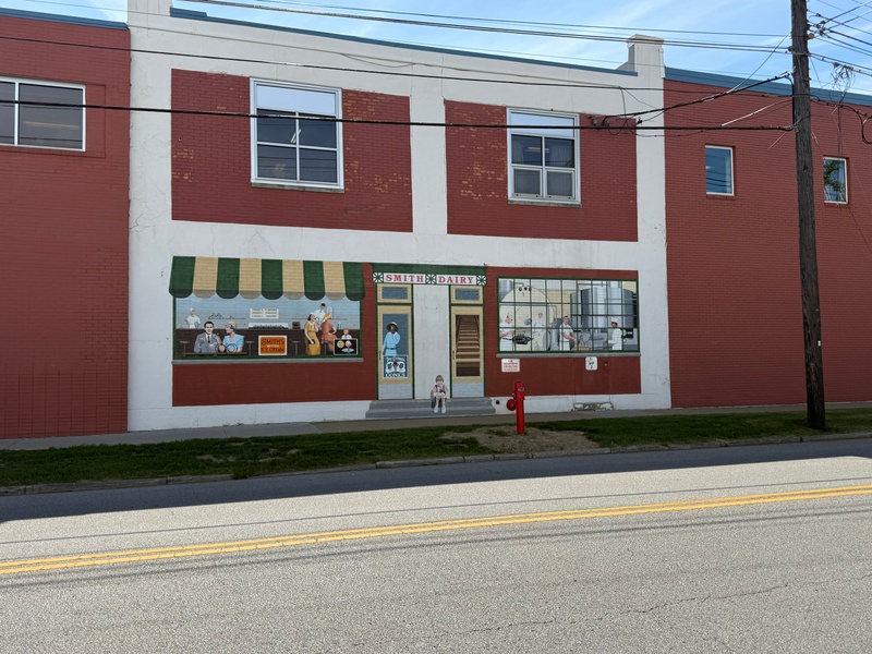 mural in Orrville by artist unknown.