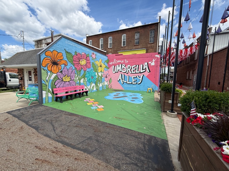 mural in Louisville by artist unknown.