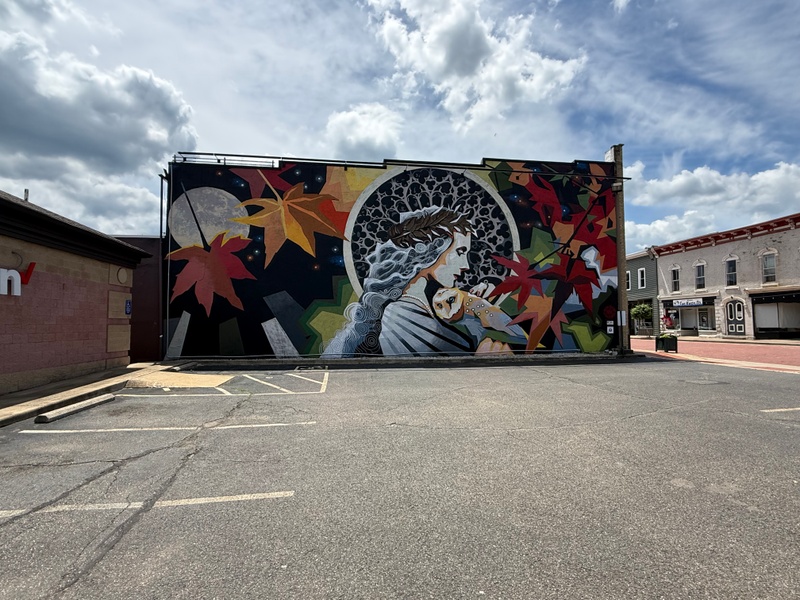 mural in Minerva by artist unknown.