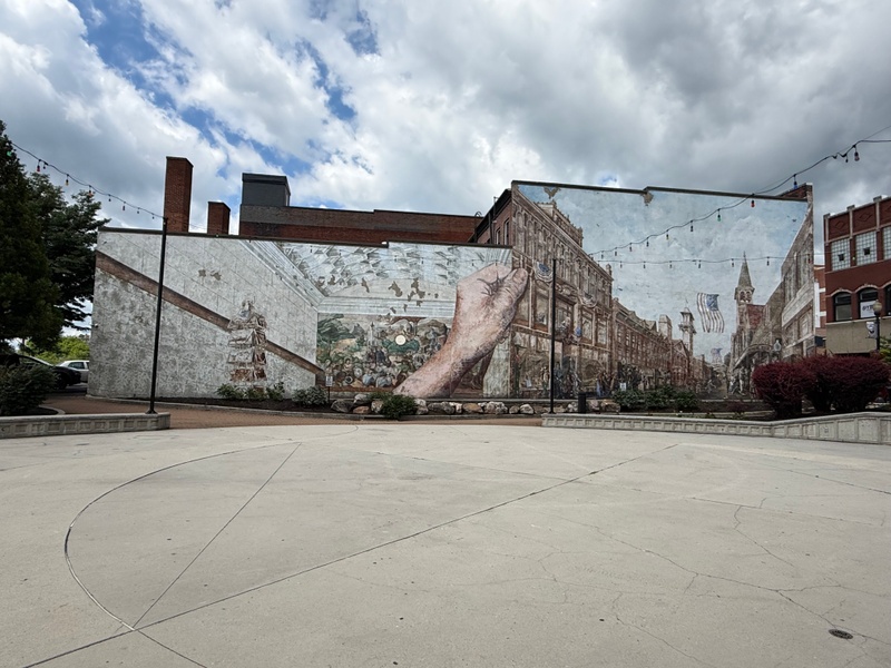 mural in Altoona by artist unknown.