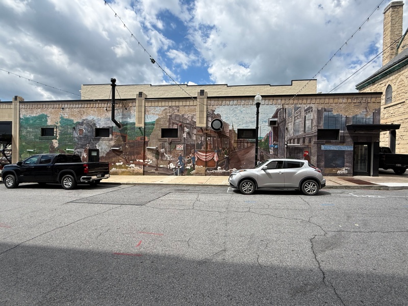 mural in Altoona by artist unknown.