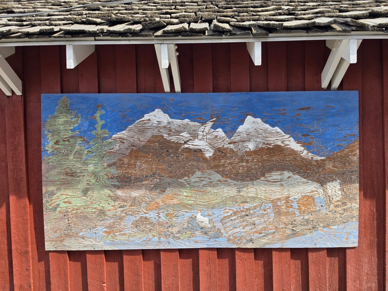 mural in Fairbanks by artist unknown.