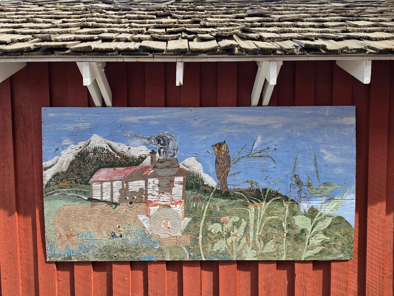 mural in Fairbanks by artist unknown.