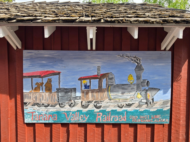 mural in Fairbanks by artist unknown.