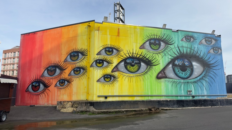 mural in  by artist unknown.
