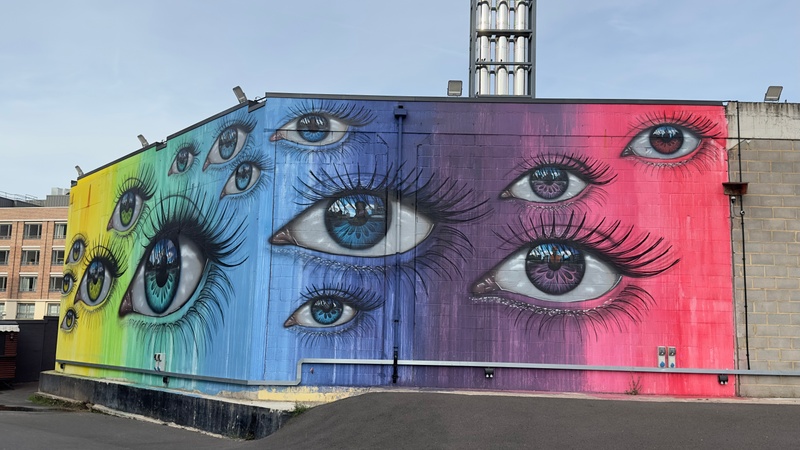 mural in  by artist unknown.