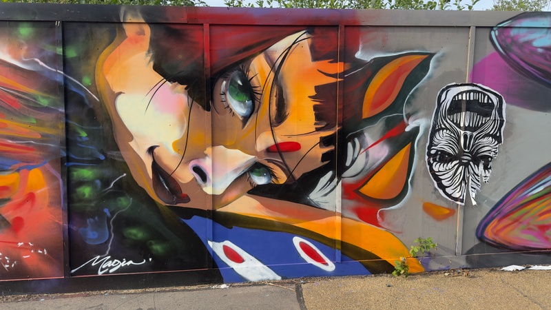 mural in  by artist unknown.