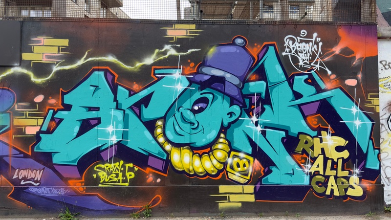 mural in  by artist unknown.