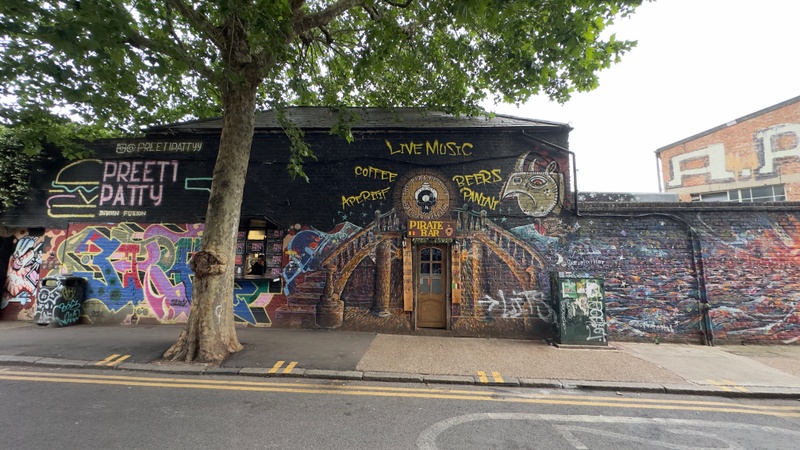 mural in  by artist unknown.