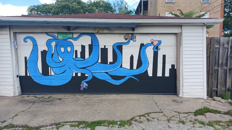 mural in Chicago by artist unknown.
