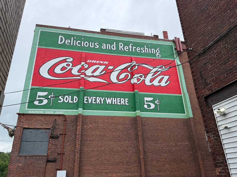 mural in Putnam by artist unknown.