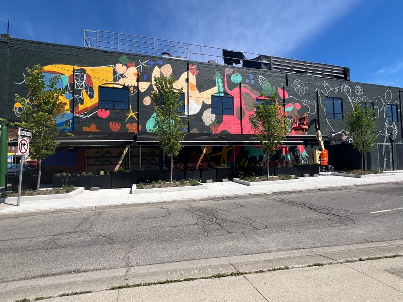 mural in Detroit by artist Tony Whlgn.