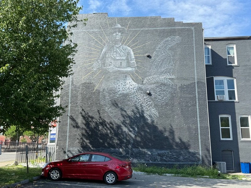 mural in Holyoke by artist unknown.