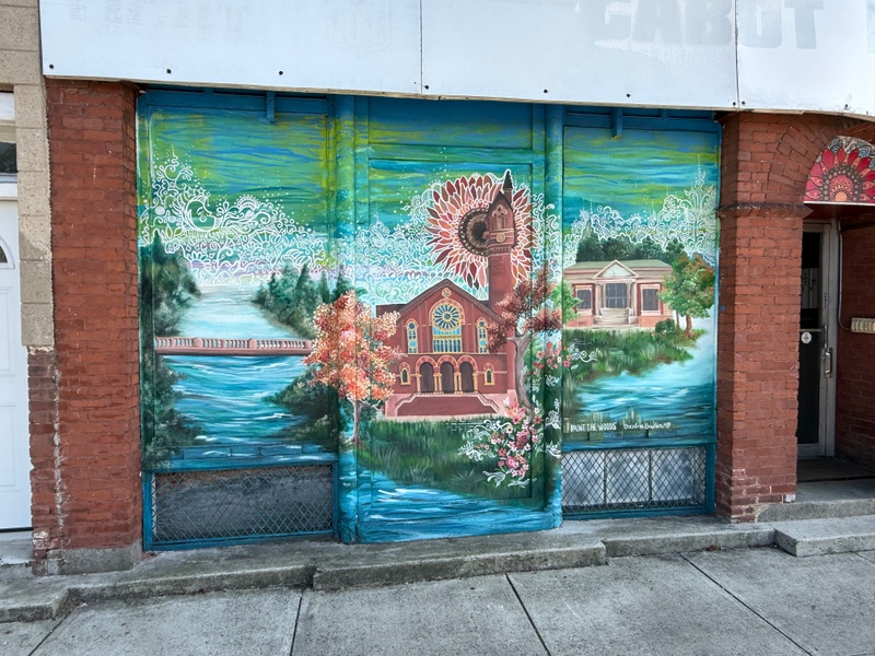 mural in Chicopee by artist unknown.