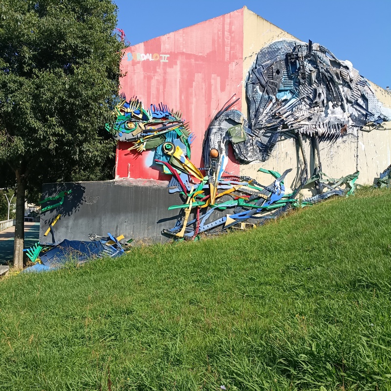 mural in Leiria by artist unknown.