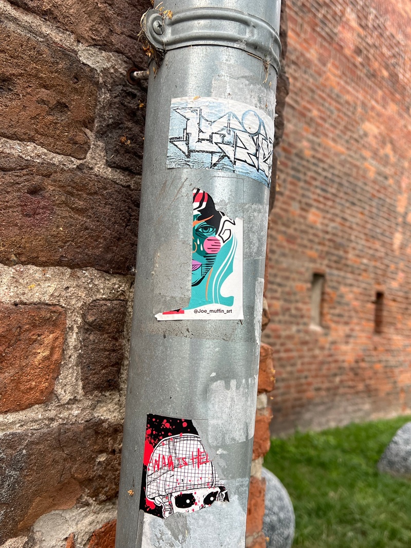 mural in Toruń by artist unknown.