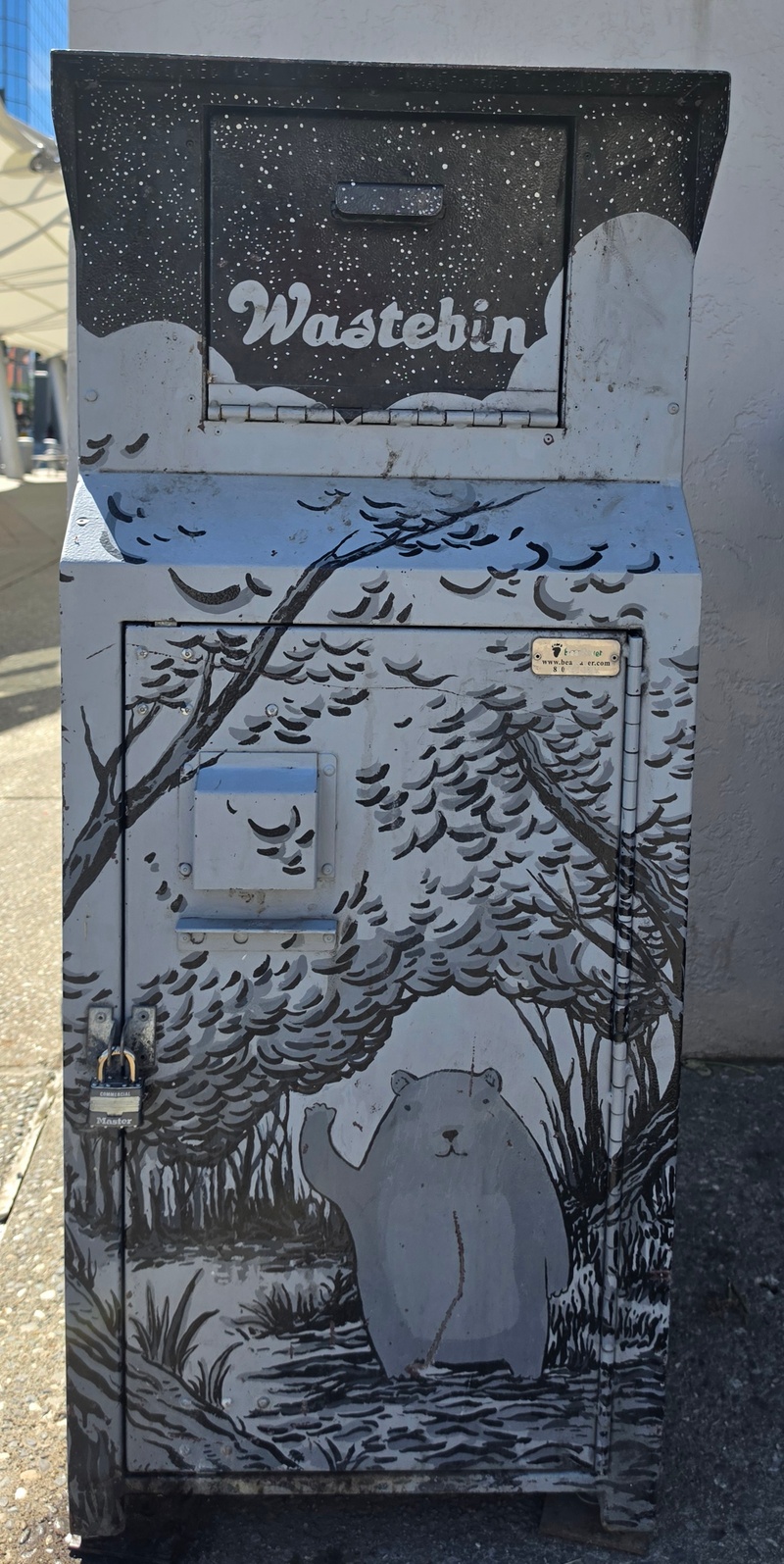 mural in Anchorage by artist unknown.