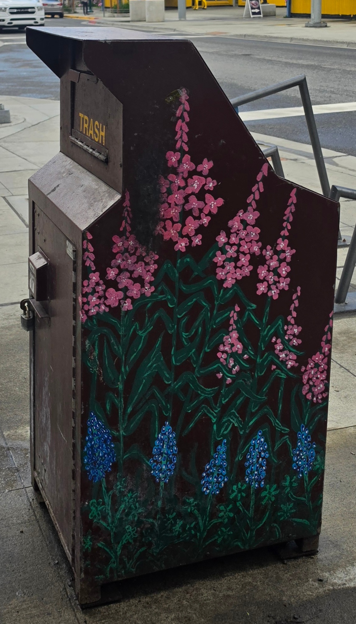mural in Anchorage by artist unknown.
